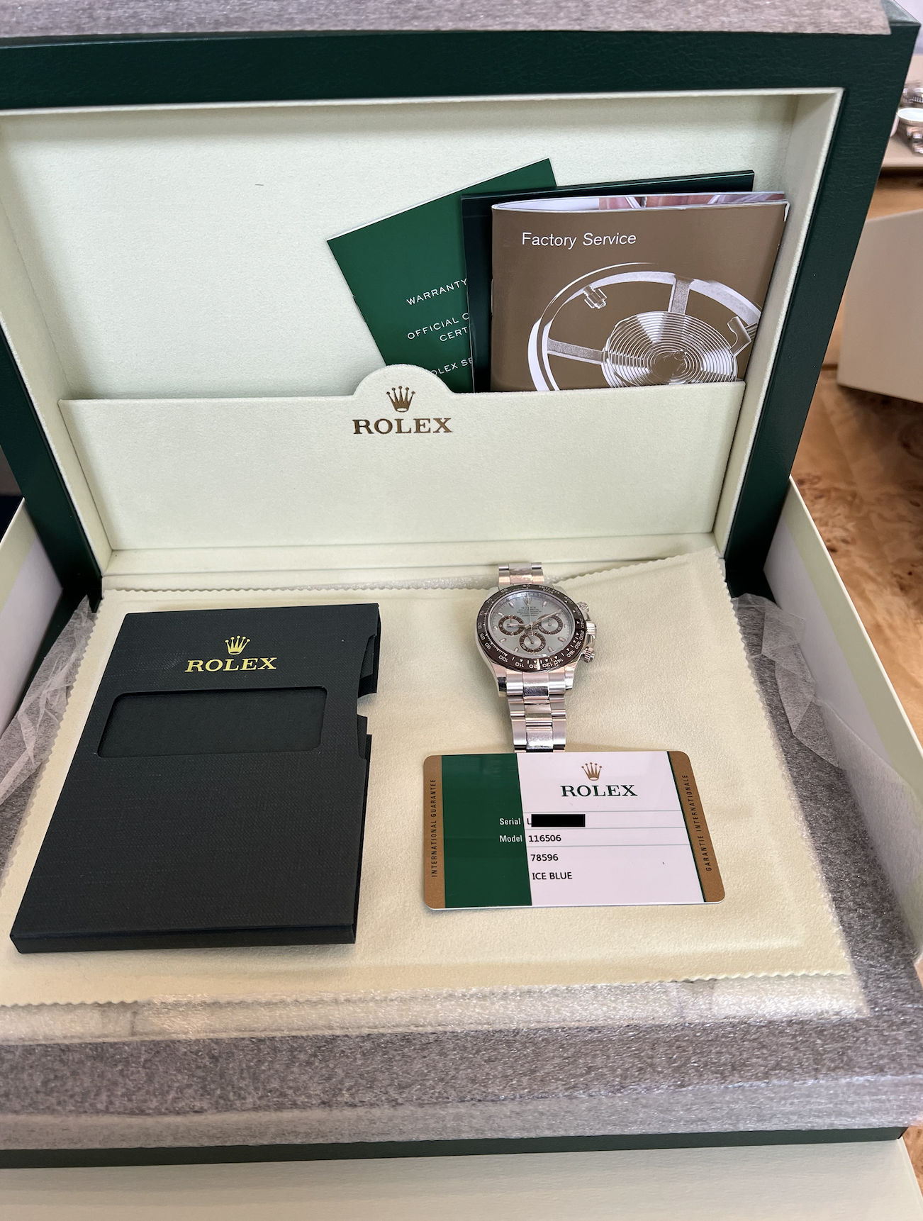 Rolex Daytona in Platinum Ice Blue Dial Reference 116506 — Wind